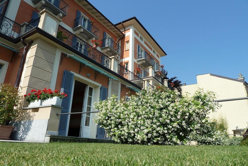 Hotel Residence La Luna Nel Porto Stresa Exterior photo