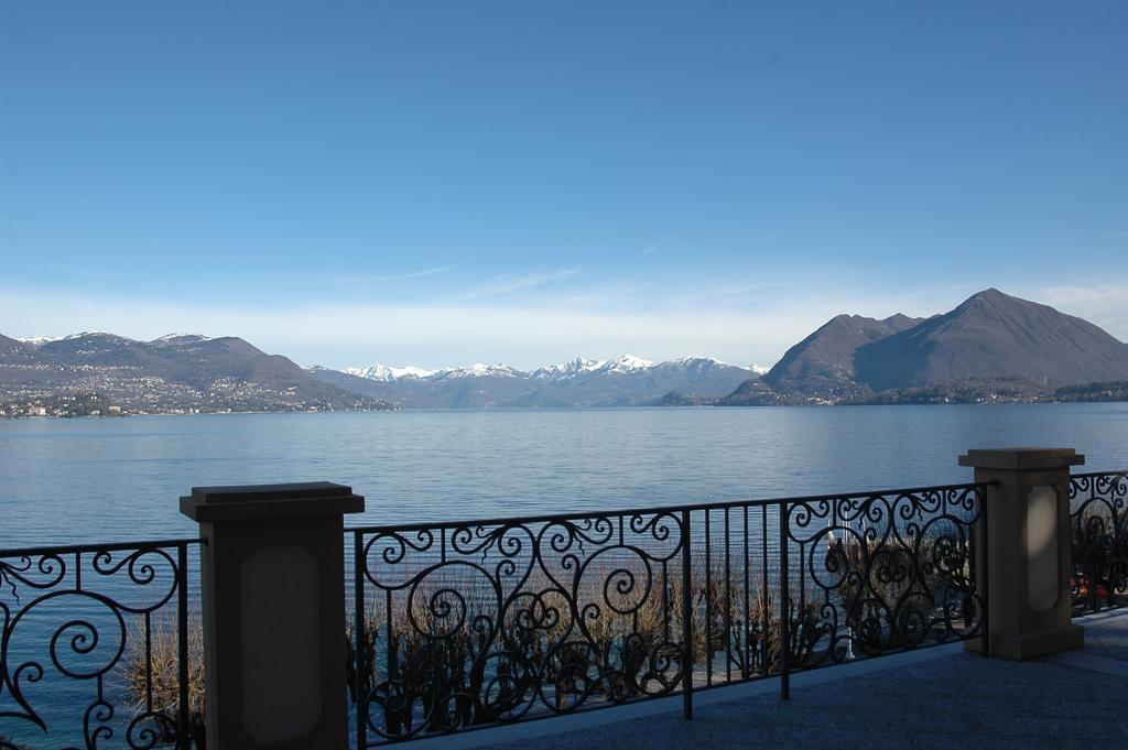 Hotel Residence La Luna Nel Porto Stresa Exterior photo