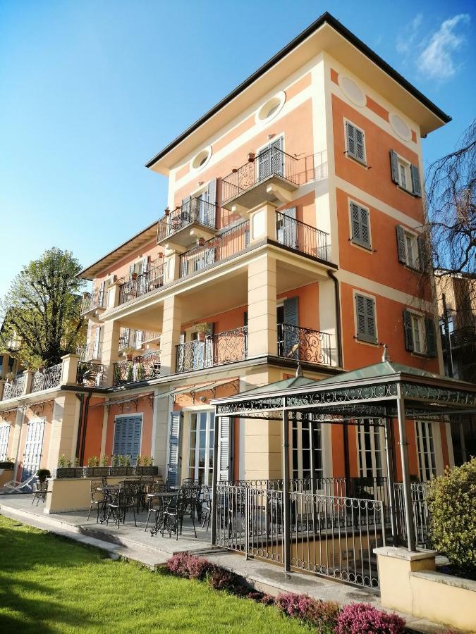 Hotel Residence La Luna Nel Porto Stresa Exterior photo